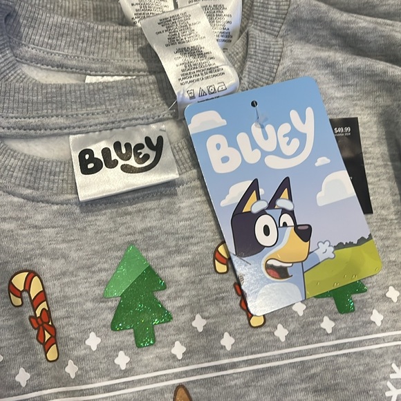 New with tags! Youth unisex sweatshirt - Picture 5 of 5